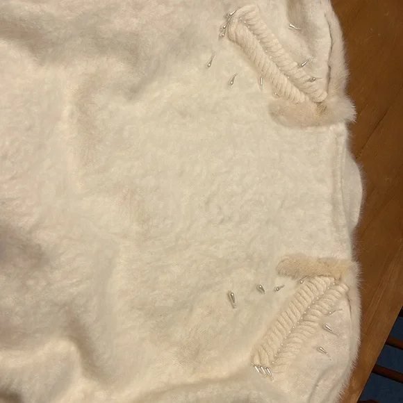 White Textured Knit Cardigan with Ribbed Details - Picture 4 of 6